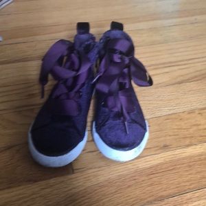 Size 8 toddler shoes